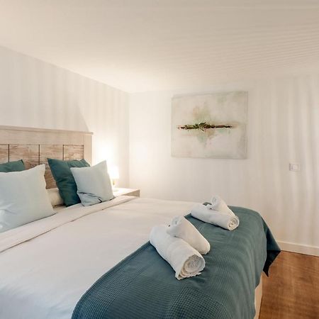 1 Bedroom 1 Bathroom Furnished - Lavapies - Duplex Madrid Buitenkant foto