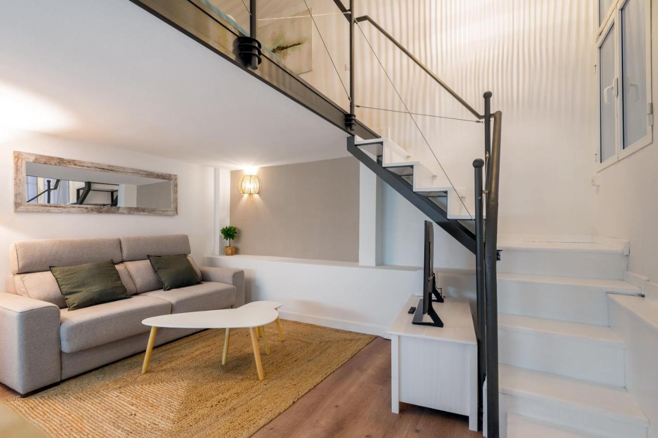 1 Bedroom 1 Bathroom Furnished - Lavapies - Duplex Madrid Buitenkant foto