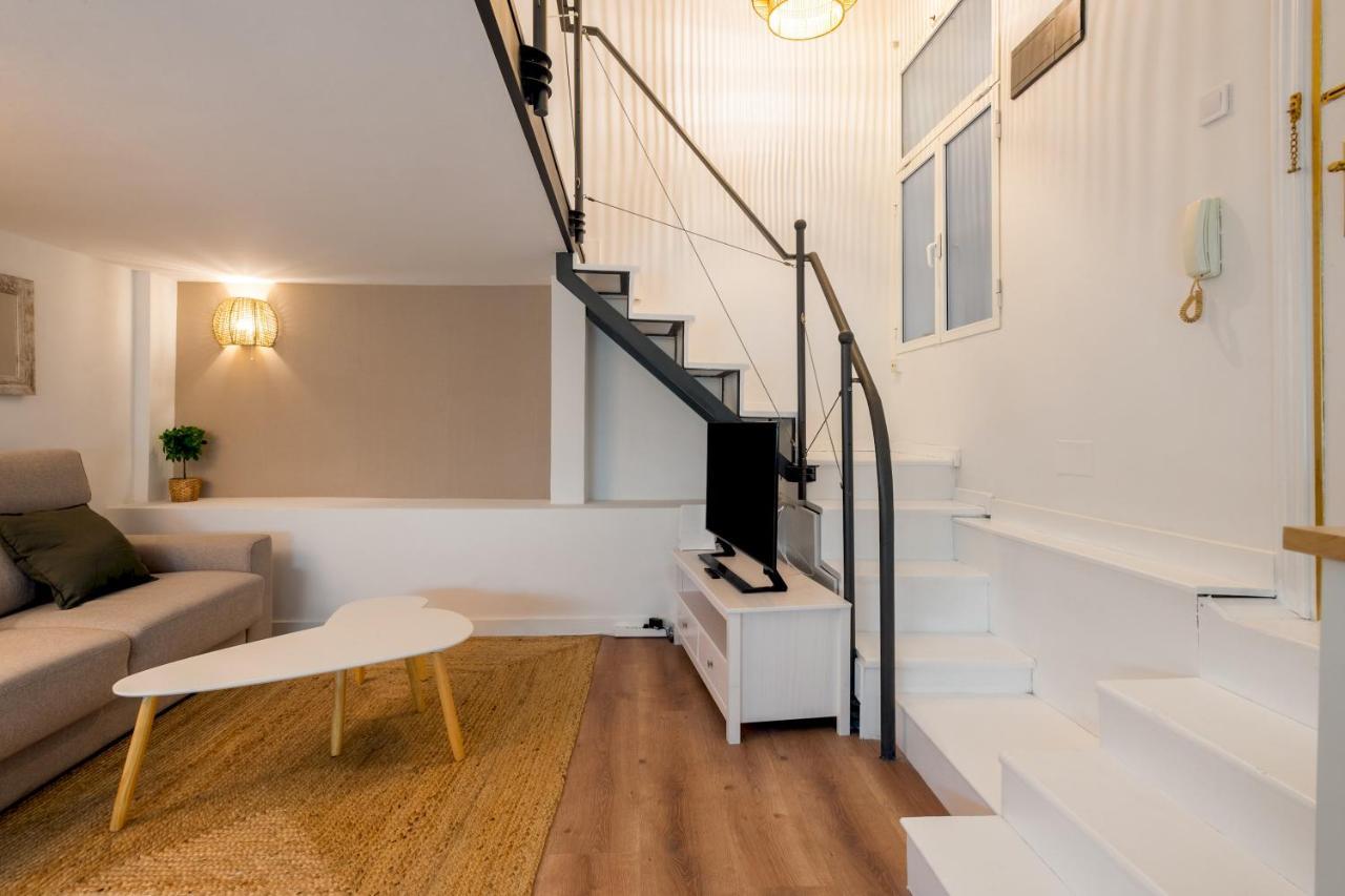 1 Bedroom 1 Bathroom Furnished - Lavapies - Duplex Madrid Buitenkant foto