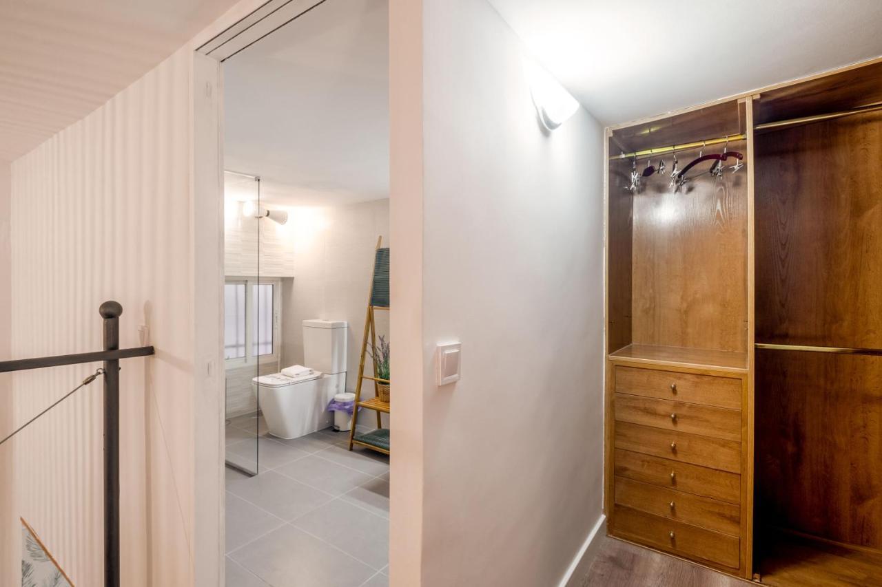 1 Bedroom 1 Bathroom Furnished - Lavapies - Duplex Madrid Buitenkant foto