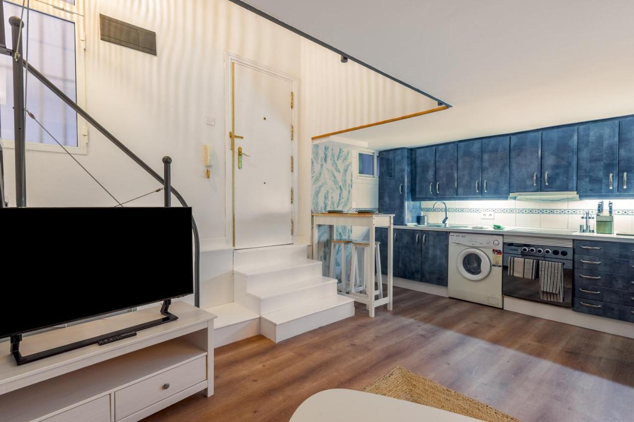 1 Bedroom 1 Bathroom Furnished - Lavapies - Duplex Madrid Buitenkant foto