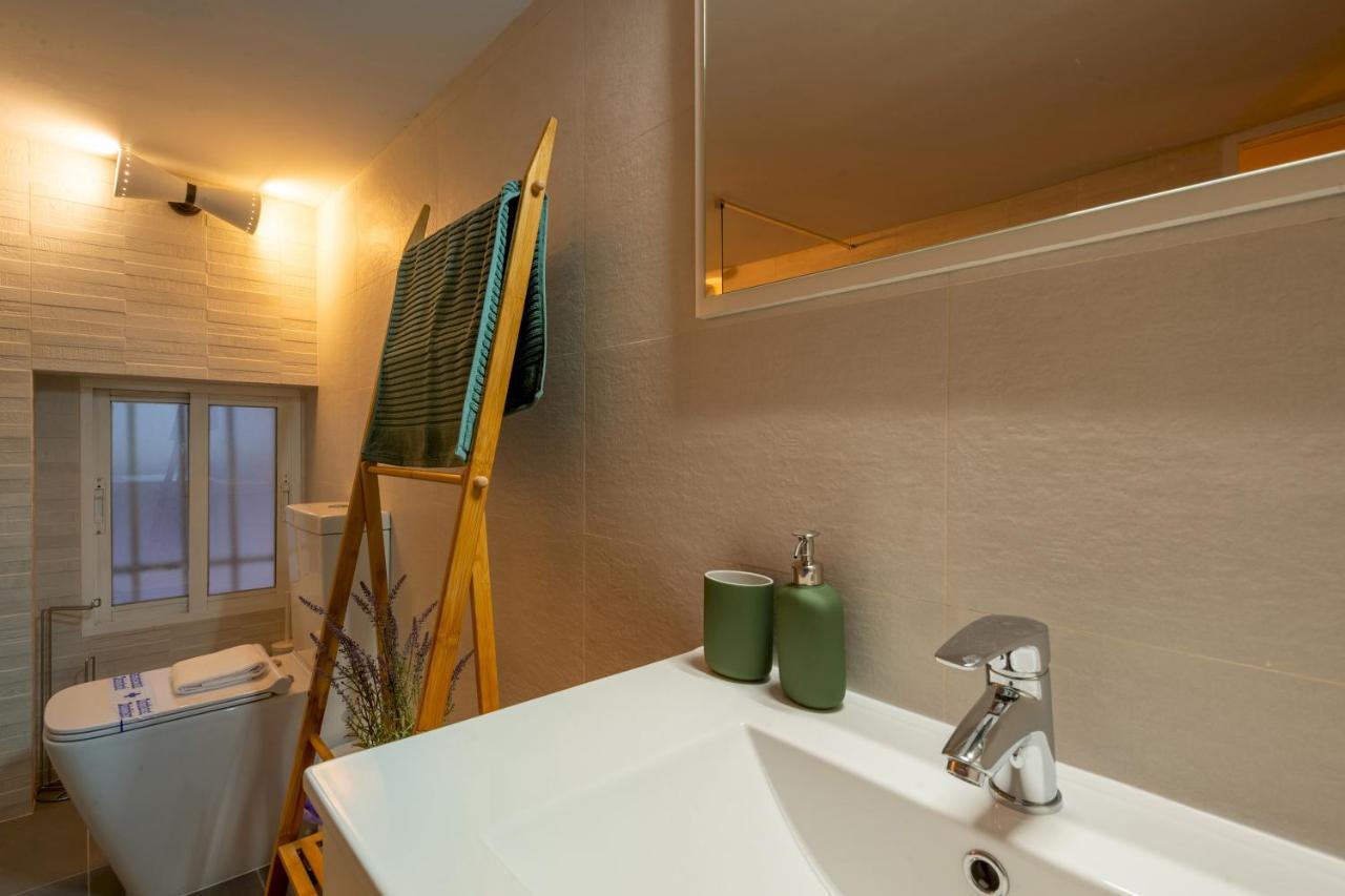 1 Bedroom 1 Bathroom Furnished - Lavapies - Duplex Madrid Buitenkant foto